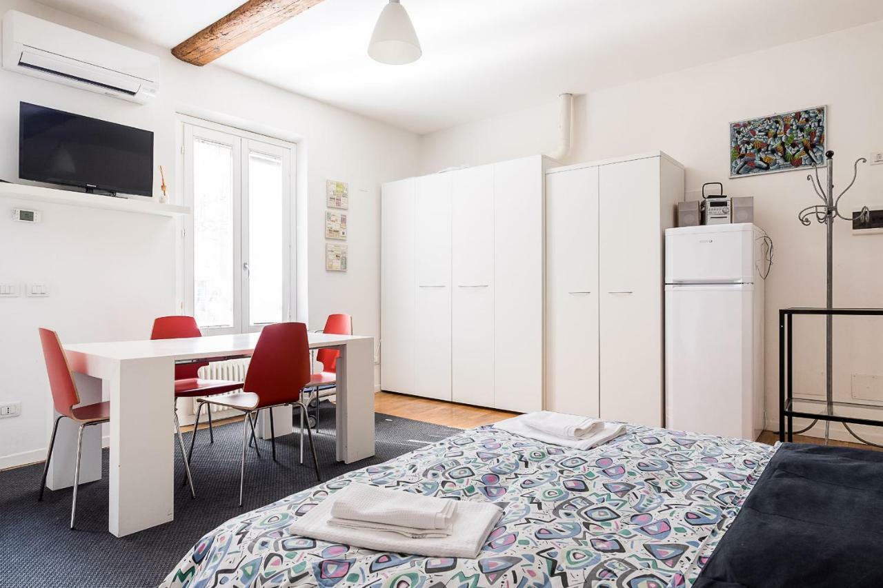 Travel House Bologna Apartamento Exterior foto